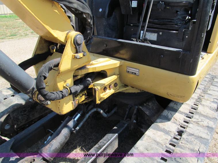 image for item E2017 2002 Caterpillar 304.5 mini excavator