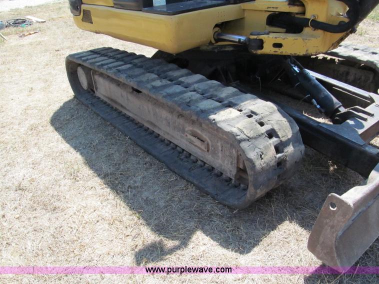 image for item E2017 2002 Caterpillar 304.5 mini excavator