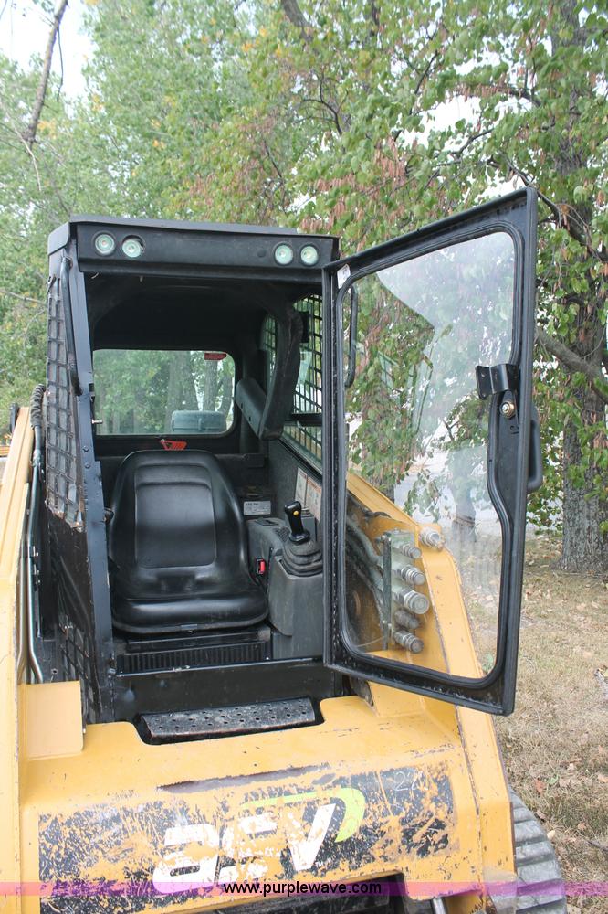 image for item E2035 2007 ASV PT100 track skid steer