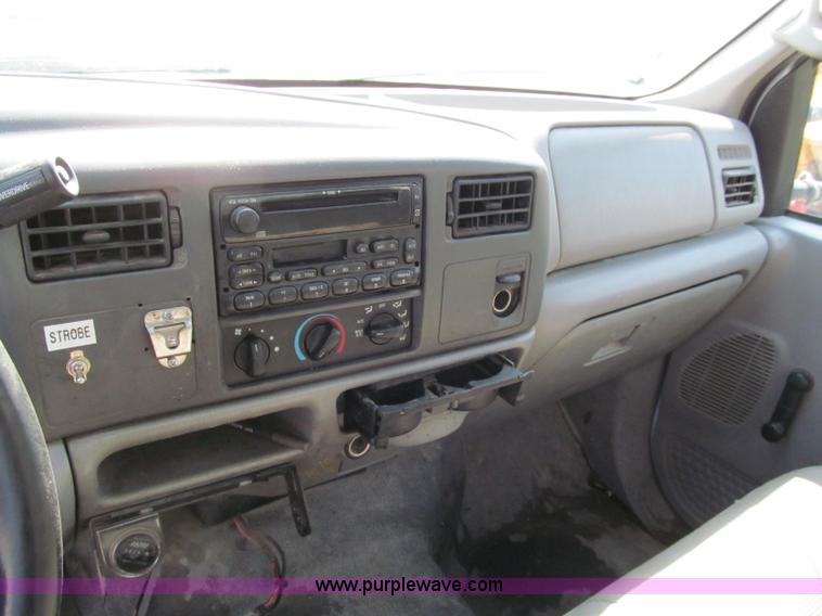 image for item E2036 2000 Ford F550 service truck