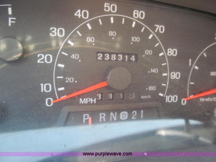 image for item E2036 2000 Ford F550 service truck