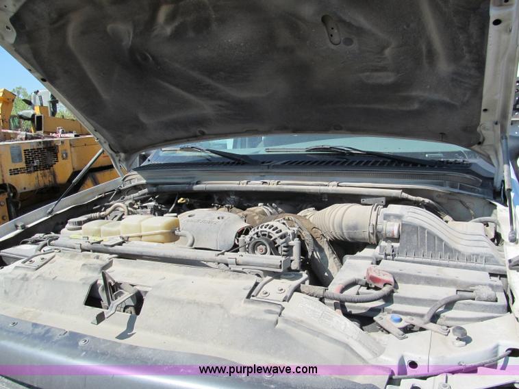 image for item E2036 2000 Ford F550 service truck