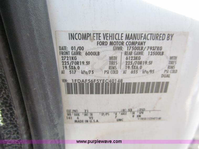 image for item E2036 2000 Ford F550 service truck