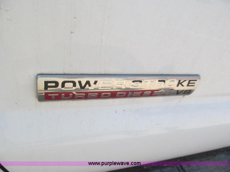 image for item E2037 2006 Ford service truck