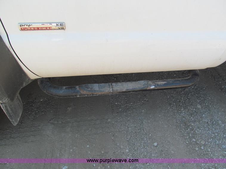 image for item E2037 2006 Ford service truck