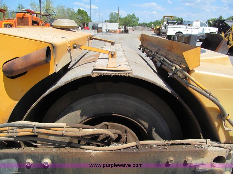 image for item E2042 Hypac C766B articulating vibratory roller