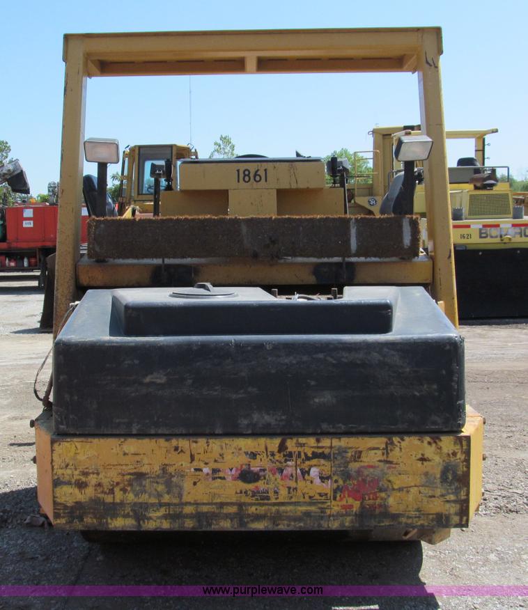 image for item E2046 Hypac C766C articulating vibratory roller