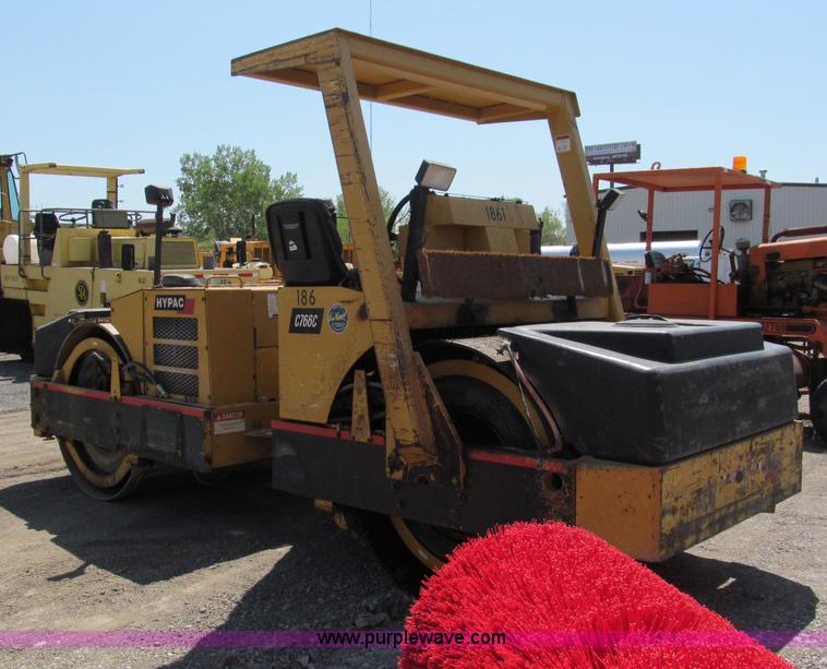 image for item E2046 Hypac C766C articulating vibratory roller