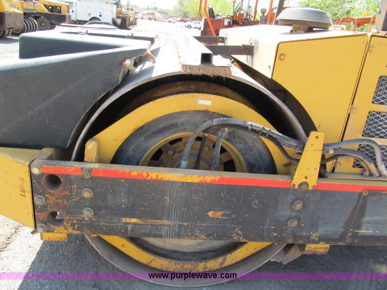 image for item E2046 Hypac C766C articulating vibratory roller