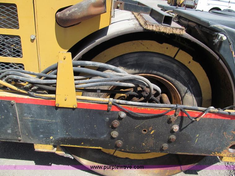 image for item E2046 Hypac C766C articulating vibratory roller