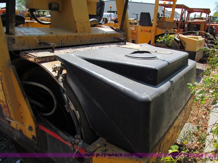 image for item E2047 Hypac C766C articulating vibratory roller