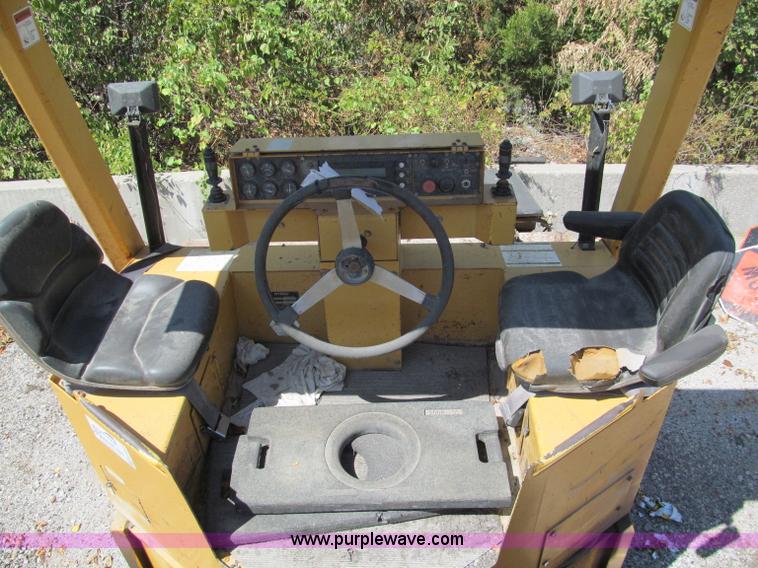 image for item E2047 Hypac C766C articulating vibratory roller