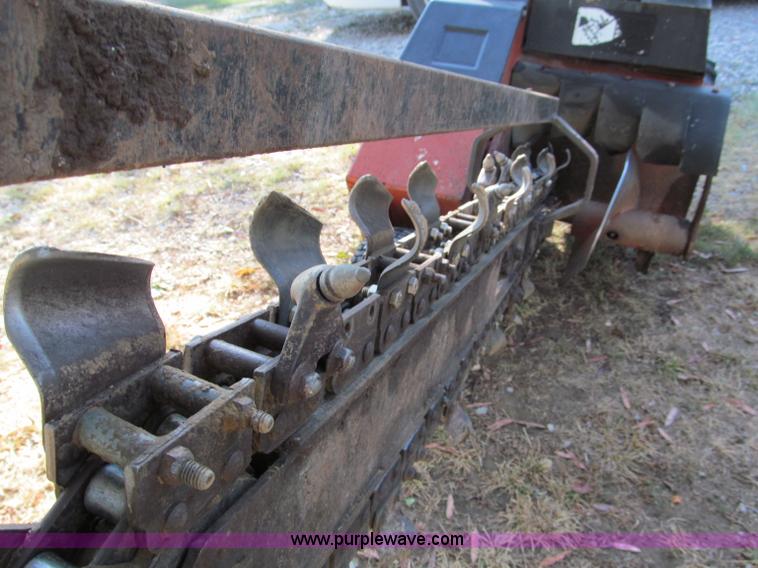 image for item E2067 2002 Ditch Witch 1820H trencher