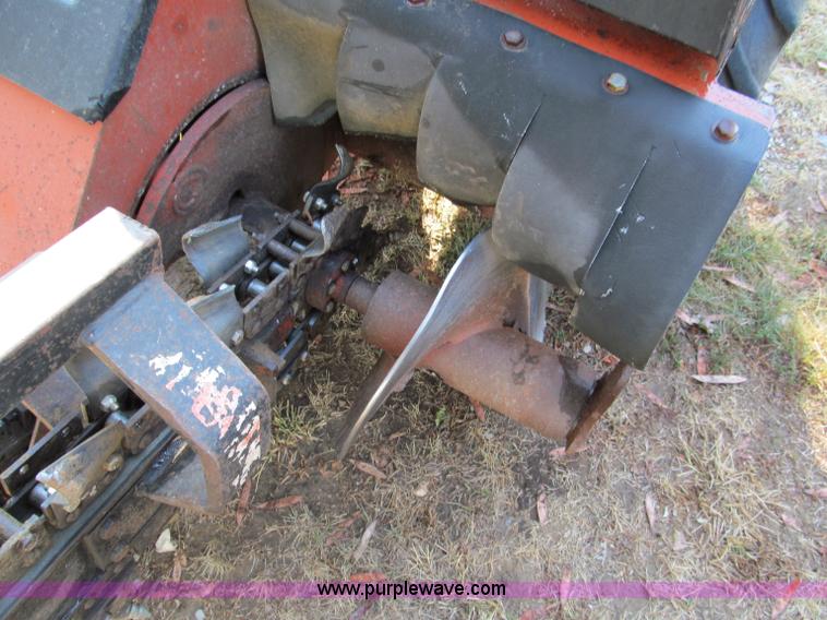image for item E2067 2002 Ditch Witch 1820H trencher