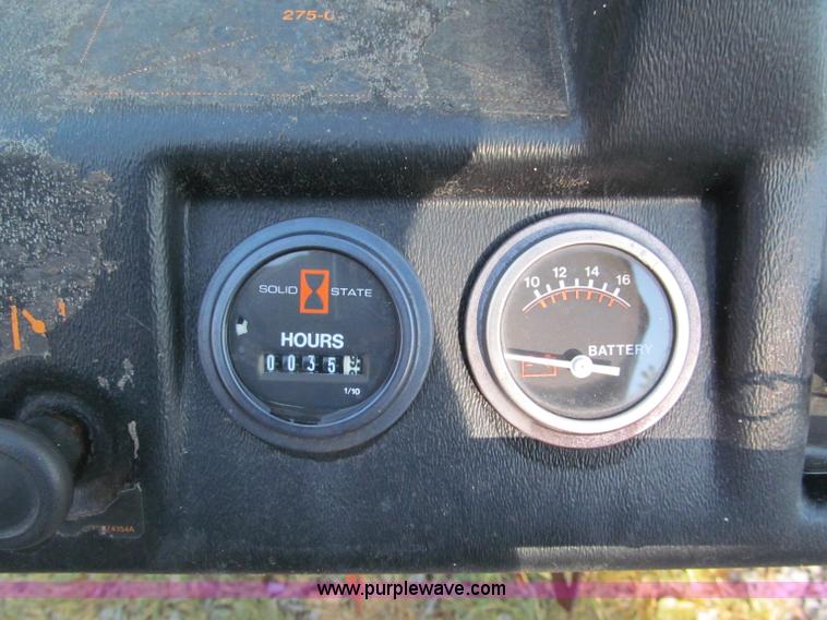 image for item E2067 2002 Ditch Witch 1820H trencher