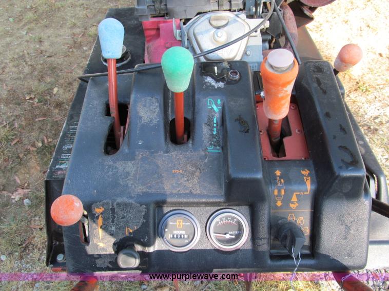 image for item E2067 2002 Ditch Witch 1820H trencher