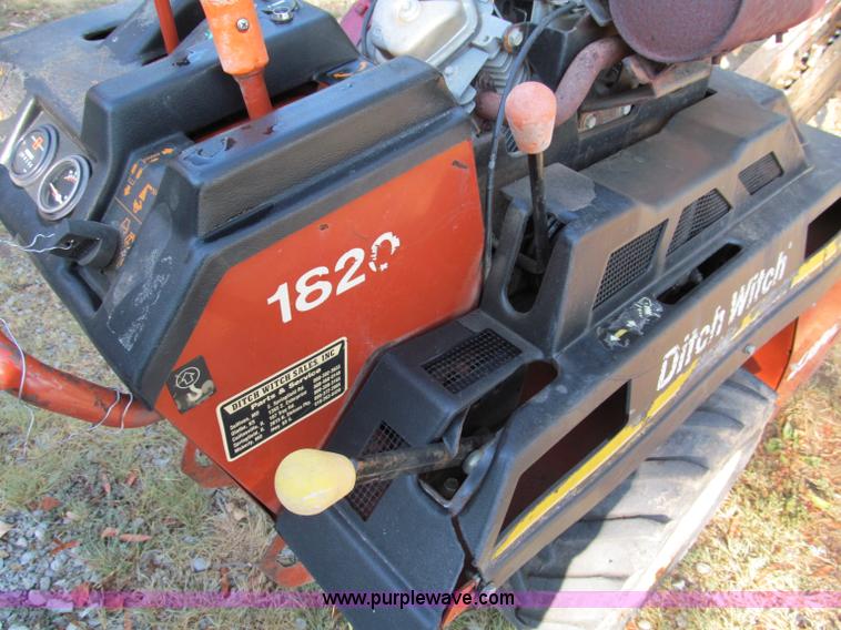 image for item E2067 2002 Ditch Witch 1820H trencher