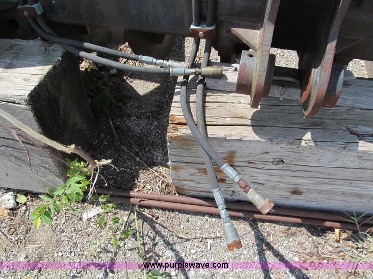 image for item E2068 Caterpillar 950 grapple bucket