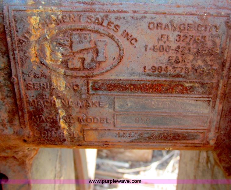 image for item E2068 Caterpillar 950 grapple bucket