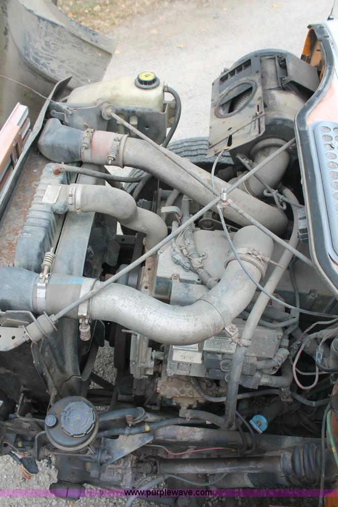 image for item E2069 2000 International 4900 dump truck