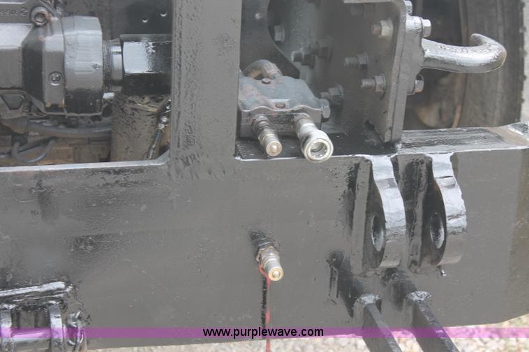 image for item E2069 2000 International 4900 dump truck