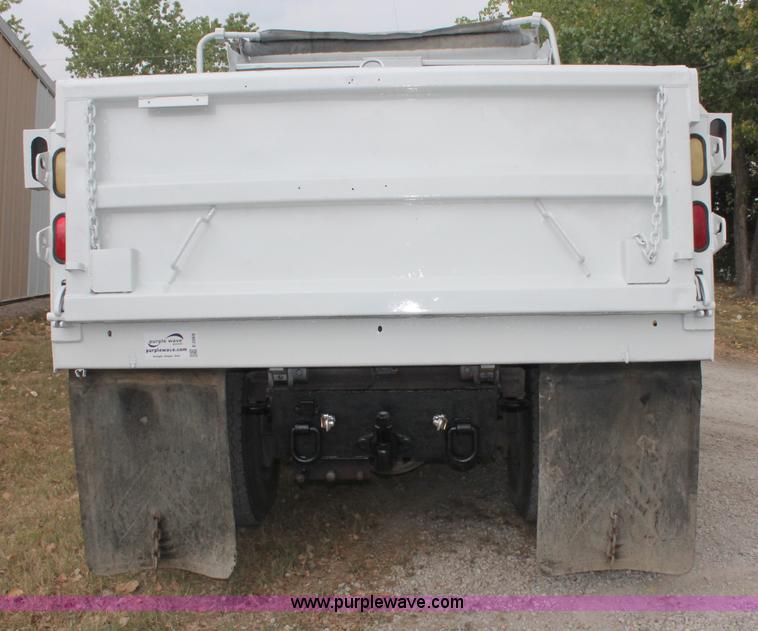 image for item E2069 2000 International 4900 dump truck