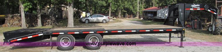 image for item F4546 2010 Starlite 25' gooseneck trailer