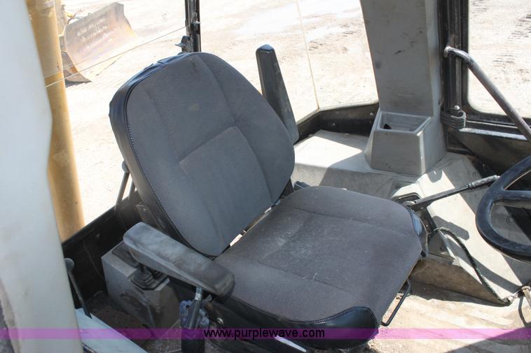 image for item G4613 1994 Caterpillar 426B backhoe