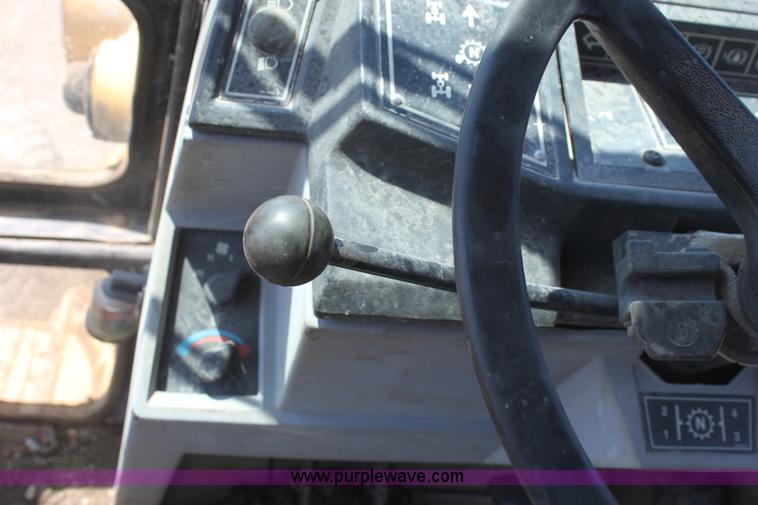 image for item G4613 1994 Caterpillar 426B backhoe