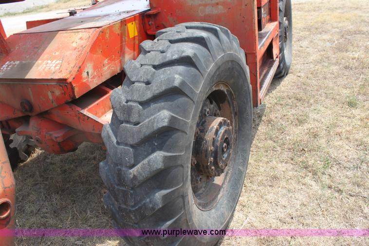 image for item G4674 SkyTrak 7038 telehandler