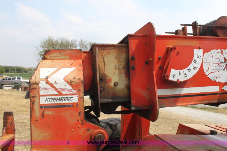image for item G4674 SkyTrak 7038 telehandler