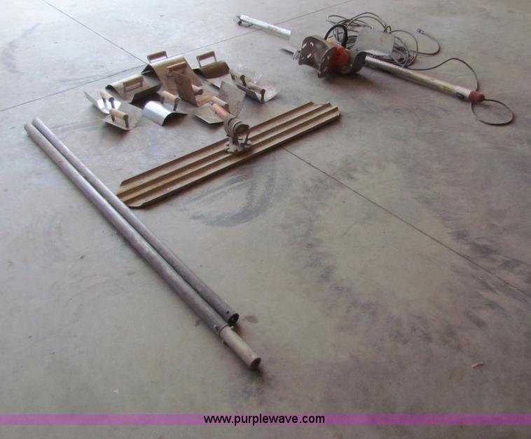 image for item N9097 Assorted concrete finishing tools