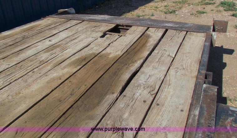 image for item N9100 2002 Star 18' equipment trailer