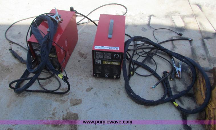image for item N9112 (2) plasma cutters