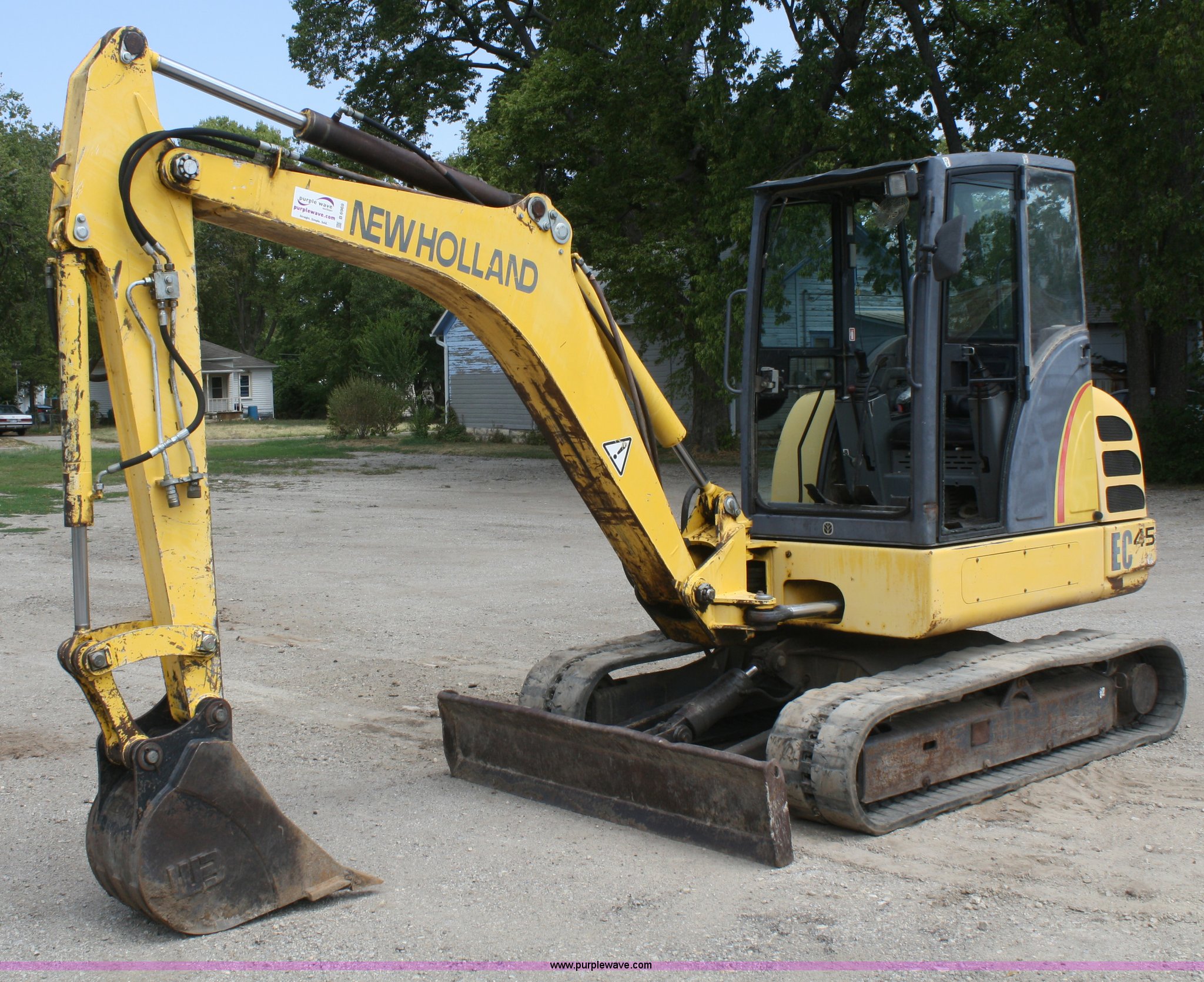 New Holland EC45 mini excavator in Junction City, KS Item B6969 sold