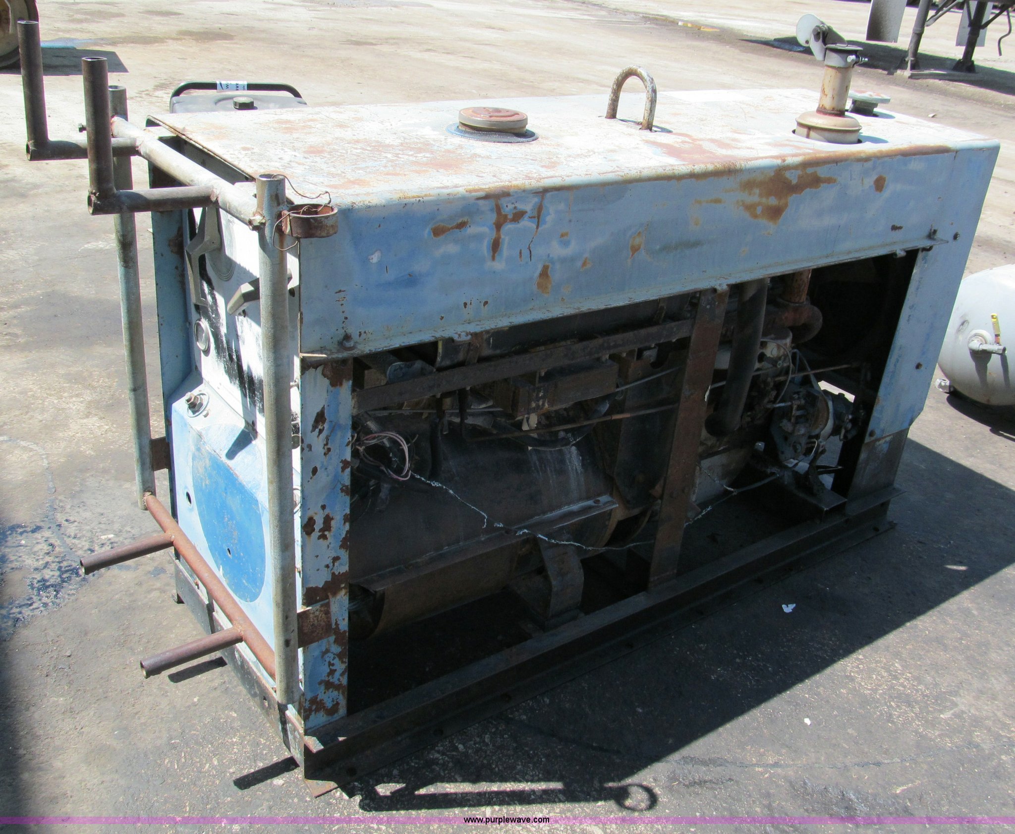 Miller Big 40 welder in Kansas City, MO Item E2056 sold Purple Wave