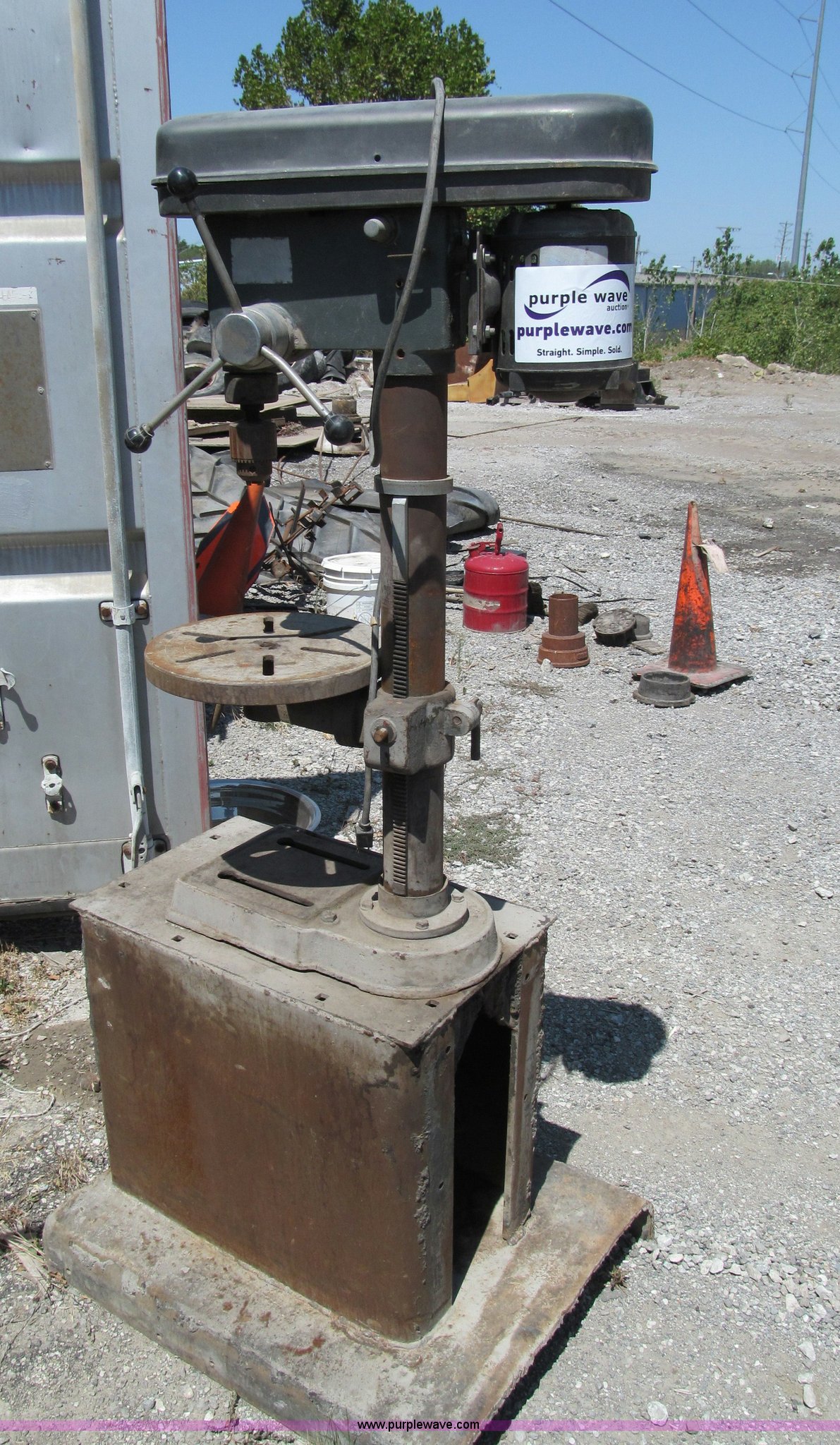 Chicago Power Tools industrial drill press in Kansas City, MO Item