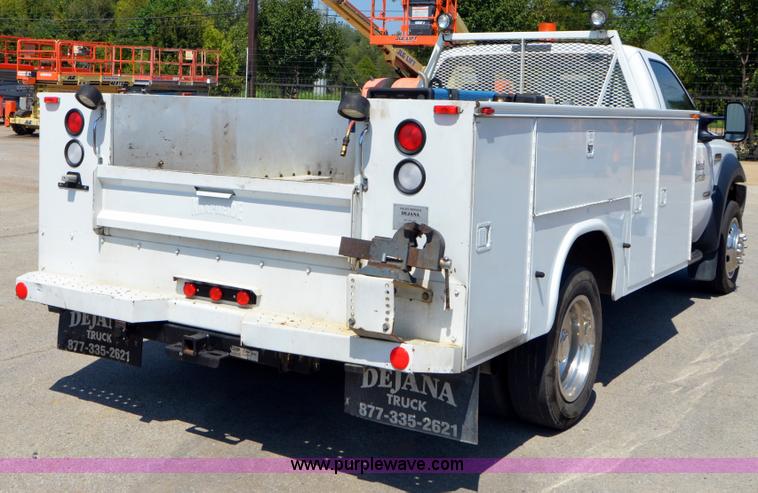 image for item A4947 2006 Ford F550 XL Super Duty service truck