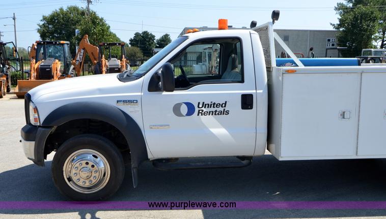 image for item A4947 2006 Ford F550 XL Super Duty service truck