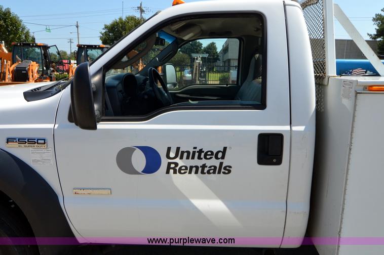 image for item A4947 2006 Ford F550 XL Super Duty service truck