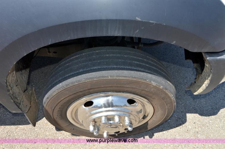 image for item A4947 2006 Ford F550 XL Super Duty service truck