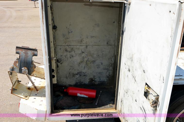 image for item A4947 2006 Ford F550 XL Super Duty service truck