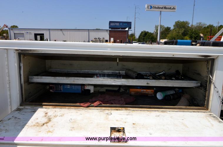 image for item A4947 2006 Ford F550 XL Super Duty service truck