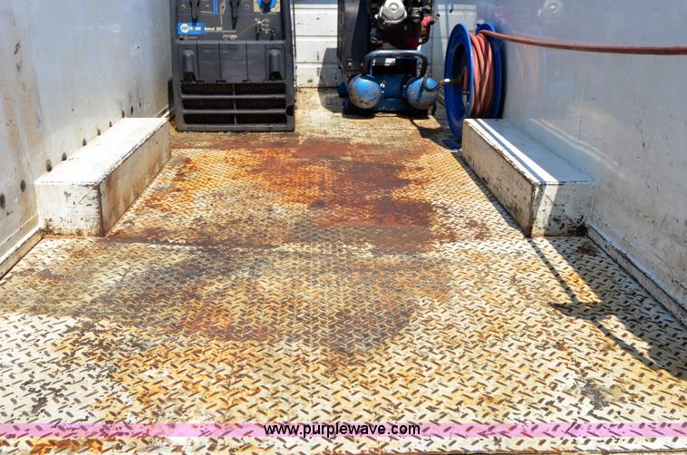 image for item A4947 2006 Ford F550 XL Super Duty service truck