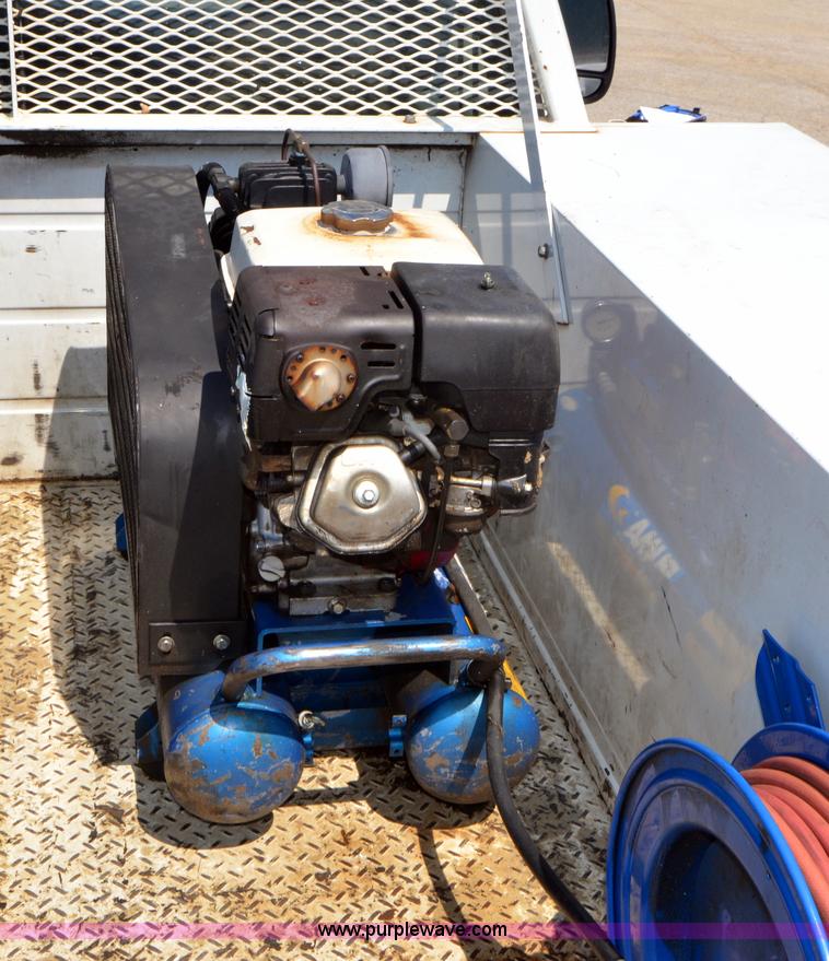 image for item A4947 2006 Ford F550 XL Super Duty service truck