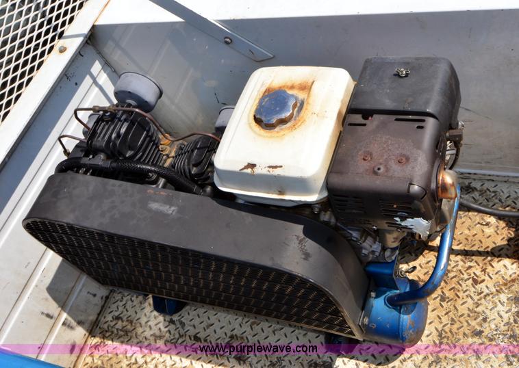 image for item A4947 2006 Ford F550 XL Super Duty service truck