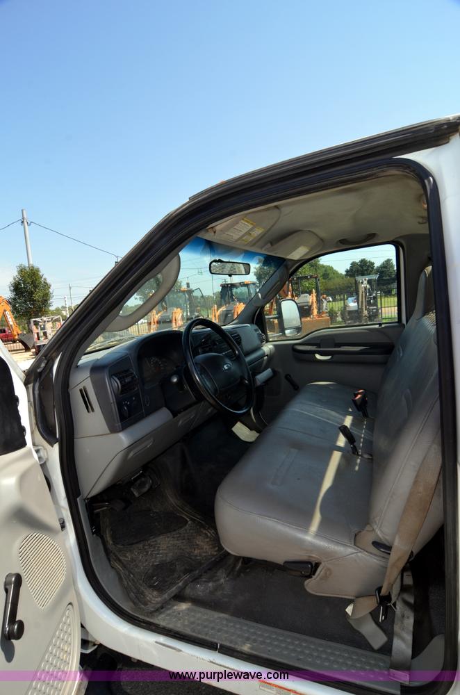image for item A4947 2006 Ford F550 XL Super Duty service truck