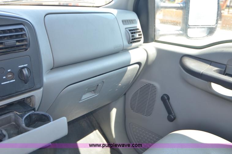 image for item A4947 2006 Ford F550 XL Super Duty service truck