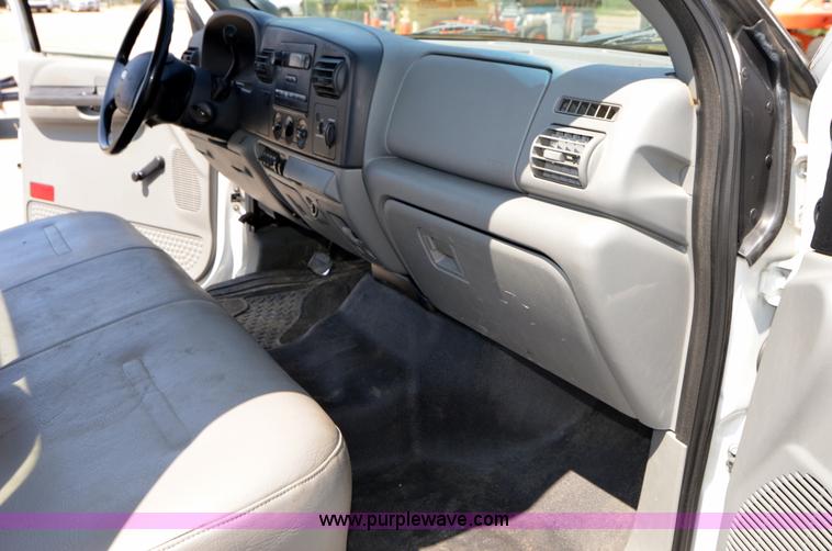 image for item A4947 2006 Ford F550 XL Super Duty service truck