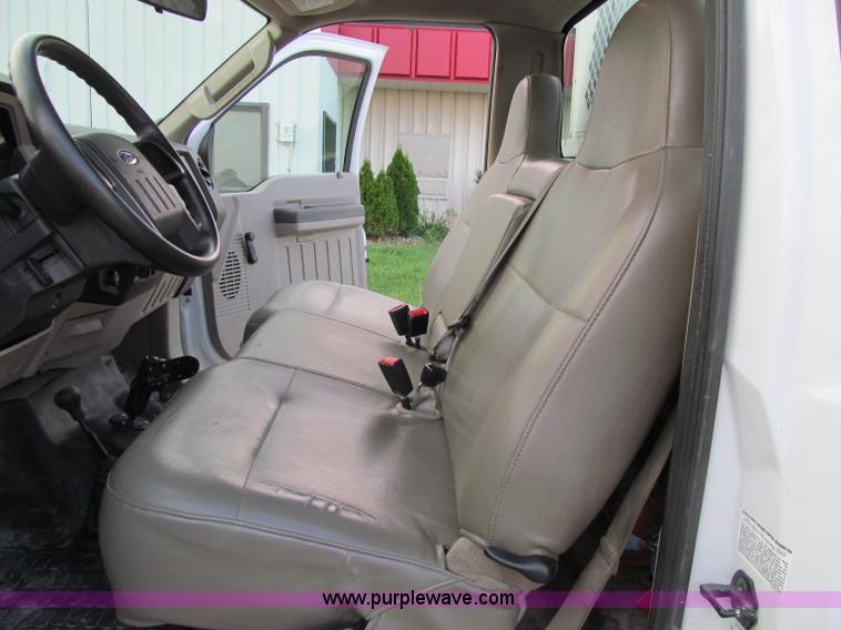 image for item A8456 2008 Ford F350 XL Super Duty service truck